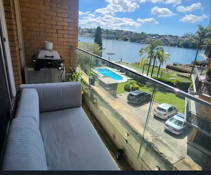 Unfurnished room in a flatshare