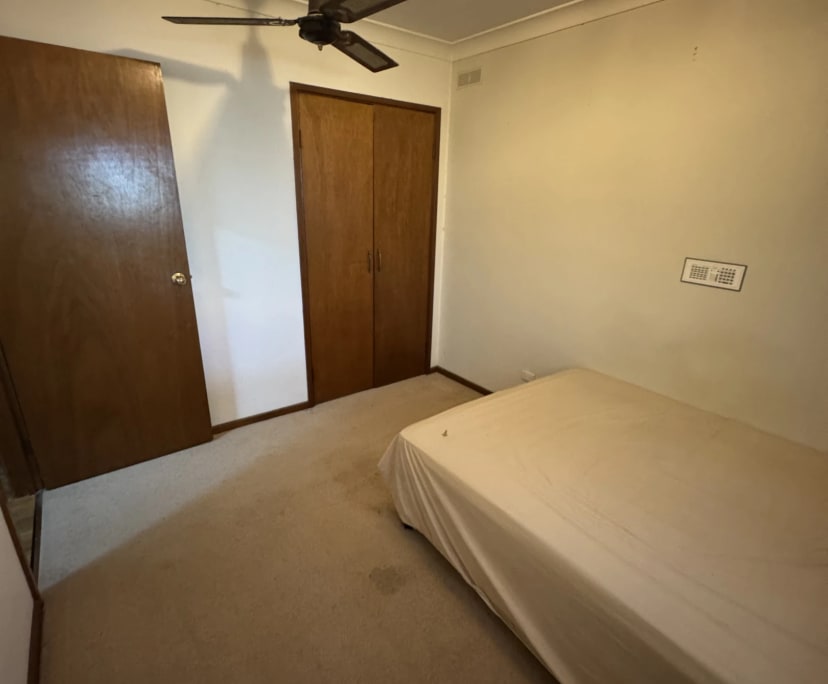 Unfurnished room in a share house