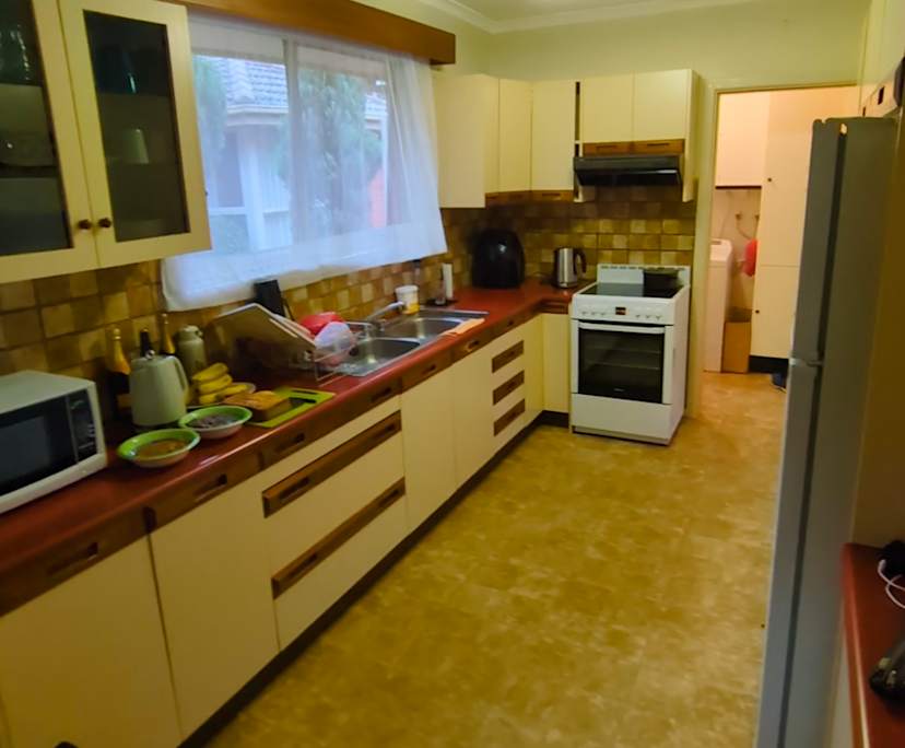 Furnished room in a share house