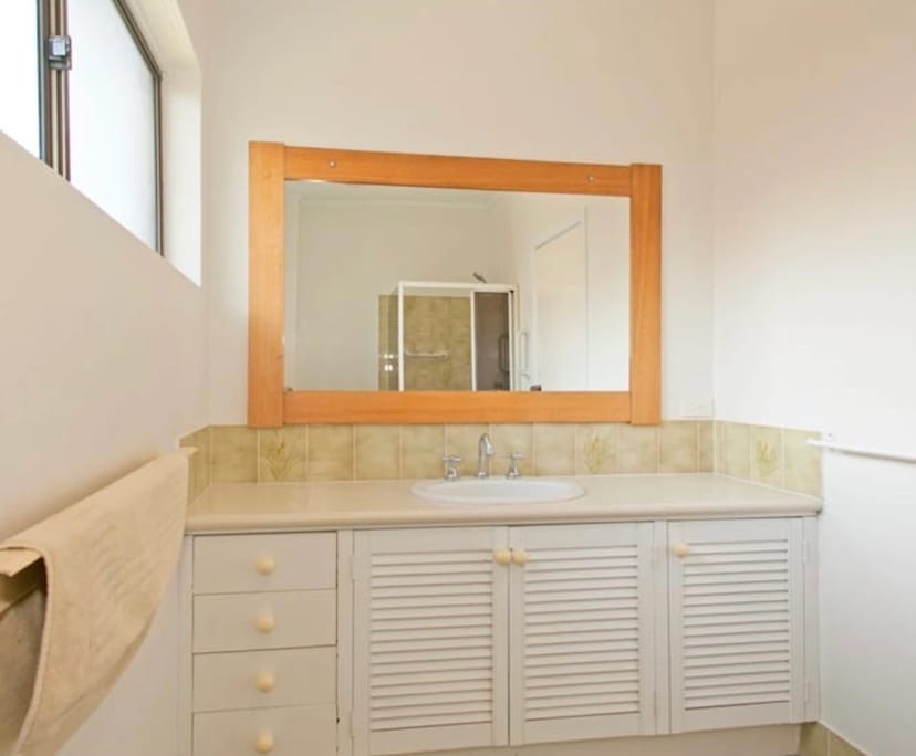 $350, Student-accommodation, 2 bathrooms, Sawtell NSW 2452