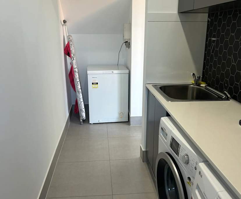 $330, Share-house, 3 bathrooms, Seaton SA 5023