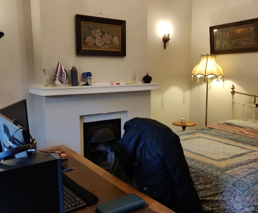 Furnished room in a share house