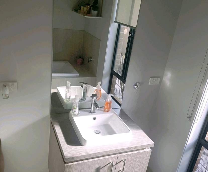 $235, Share-house, 5 bathrooms, Pakenham VIC 3810