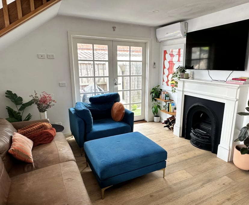 Whole property with 2 rooms for rent