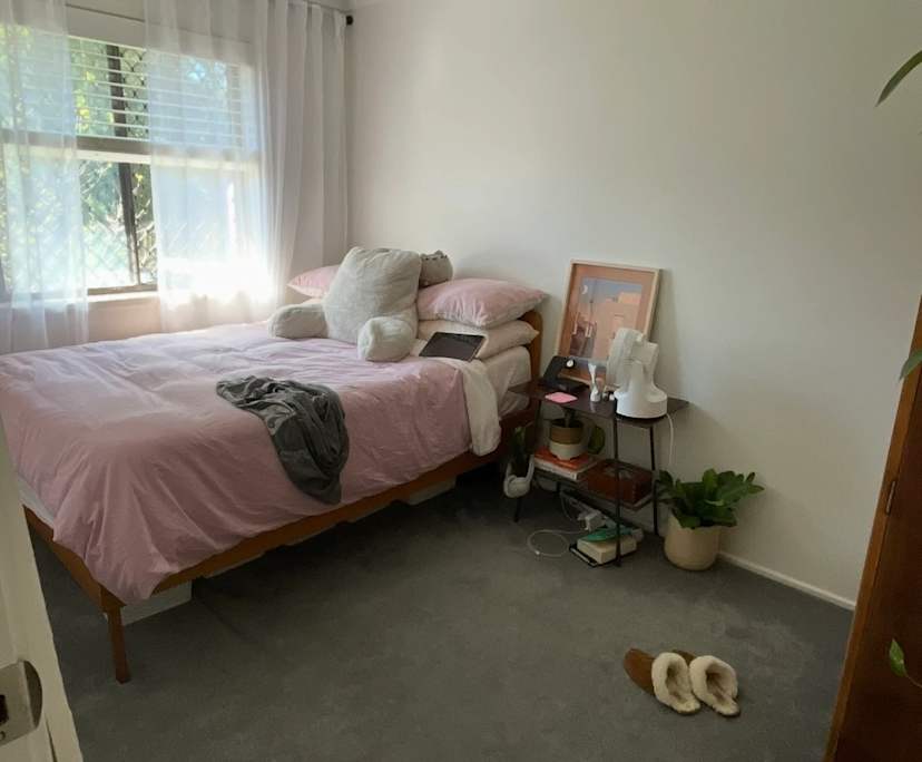 Room in a share house