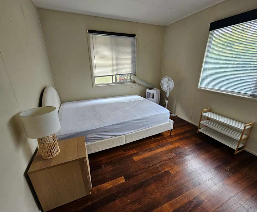 $330, Share-house, 3 bathrooms, Norman Park QLD 4170