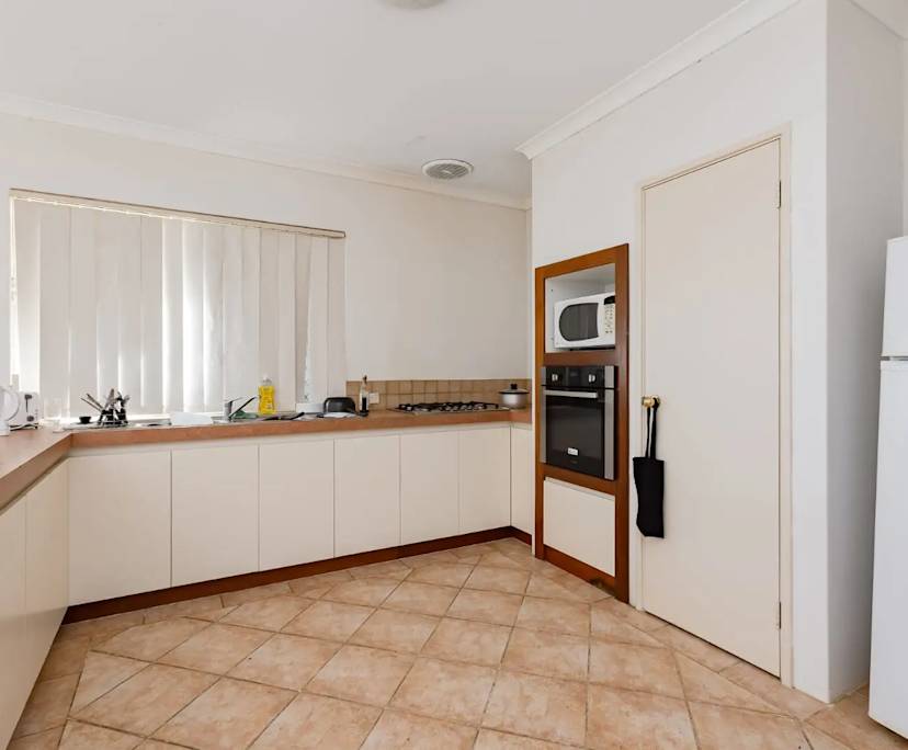 $300, Share-house, 5 bathrooms, Wilson WA 6107