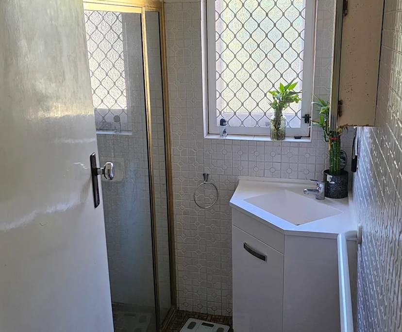$260-300, Student-accommodation, 2 rooms, Warradale SA 5046, Warradale SA 5046