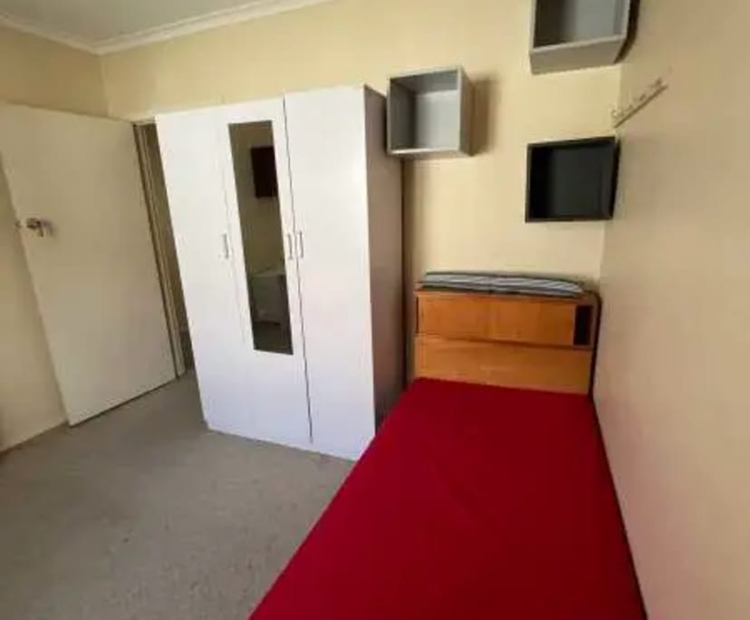 Room in a share house