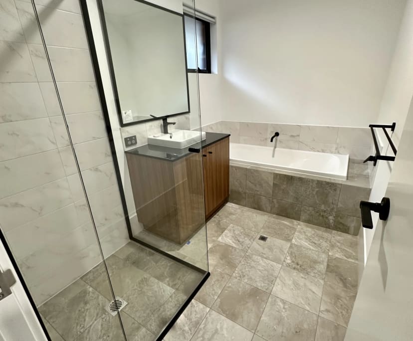 Unfurnished room in a share house