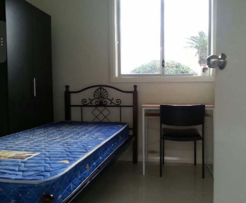 Furnished room in a share house