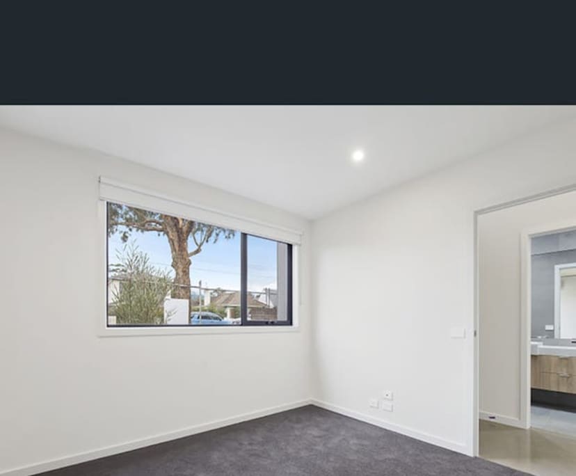 Unfurnished room with own bathroom