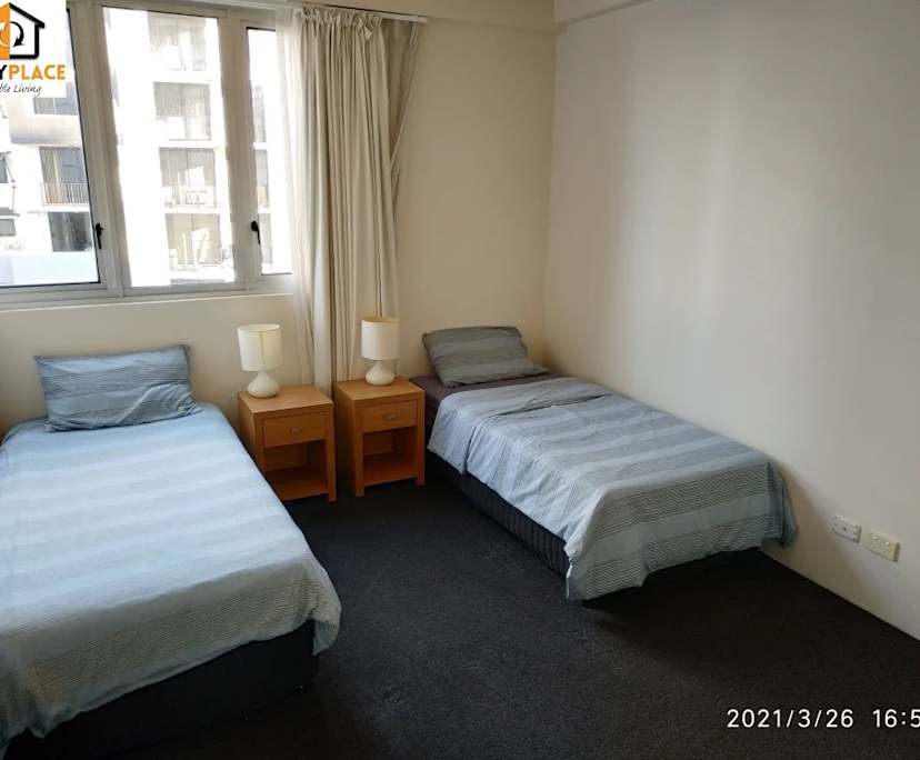 Furnished room with ensuite in a flatshare
