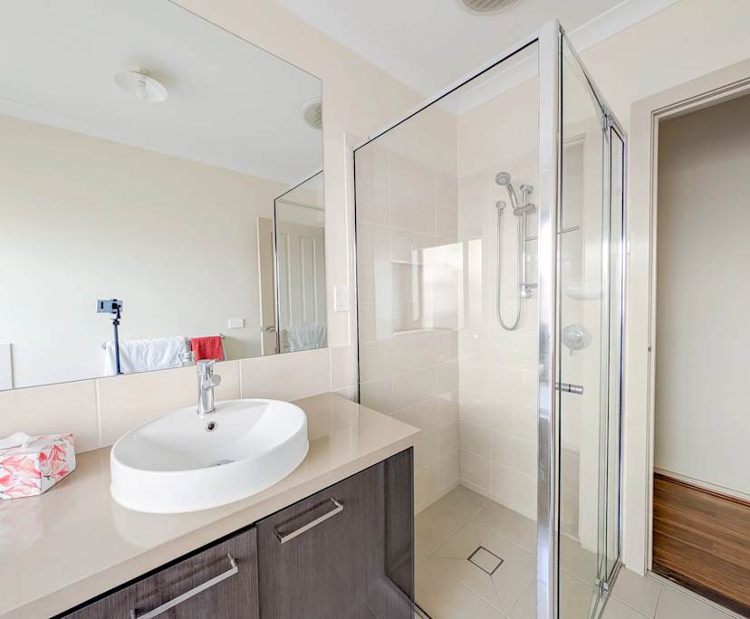 $196, Share-house, 5 bathrooms, South Morang VIC 3752