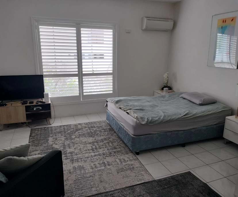 Furnished room studio flat for rent