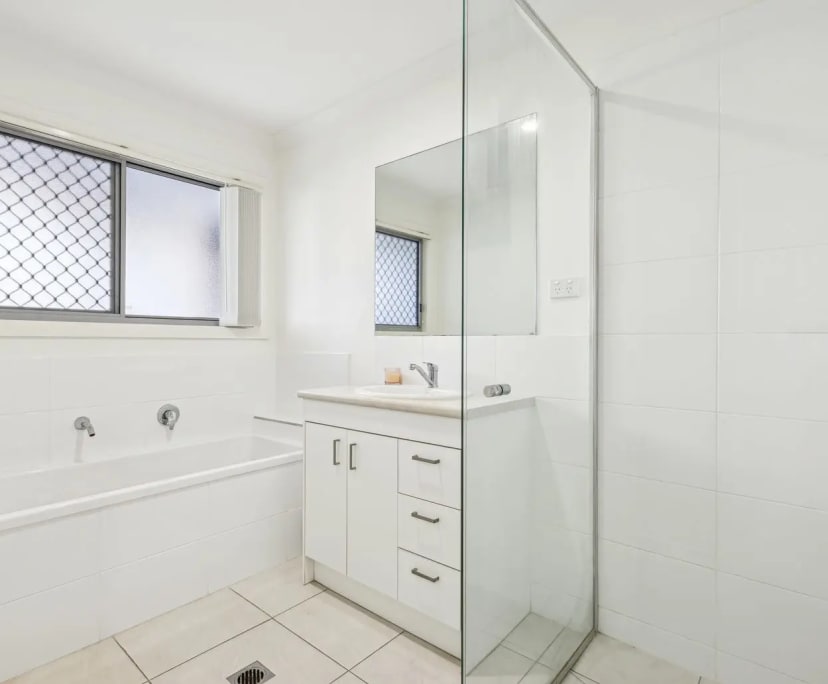 $270, Share-house, 4 bathrooms, Ormeau Hills QLD 4208