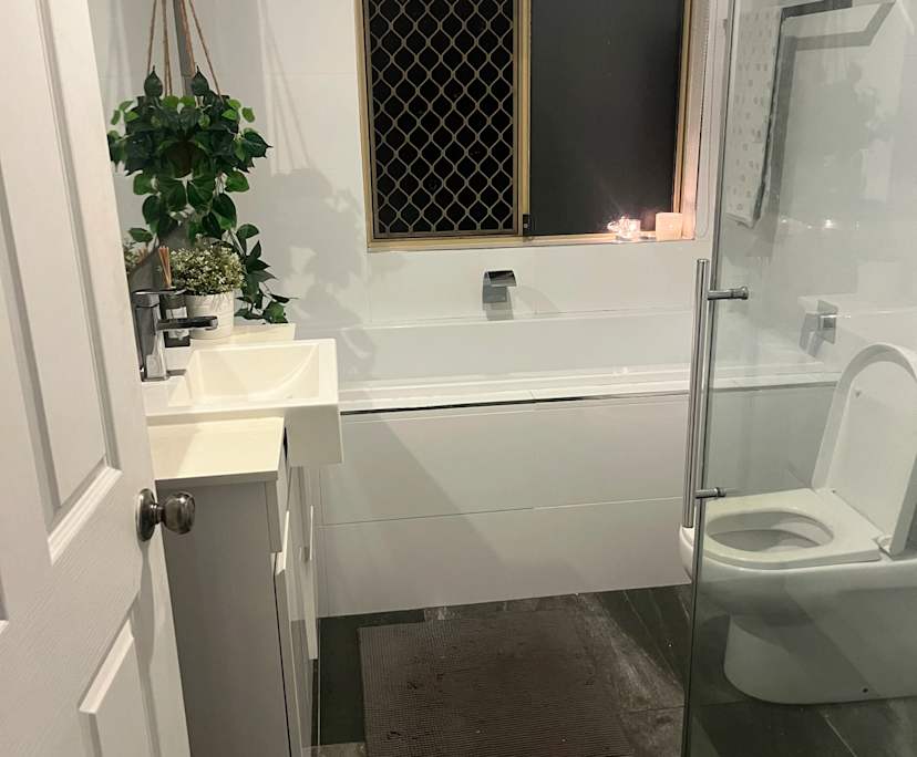 $300, Share-house, 4 bathrooms, Mudgeeraba QLD 4213