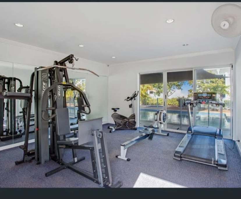 Furnished room with ensuite in a flatshare