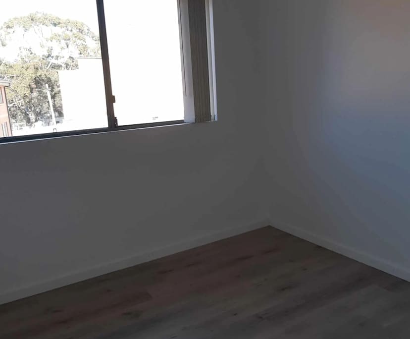 Unfurnished room in a flatshare