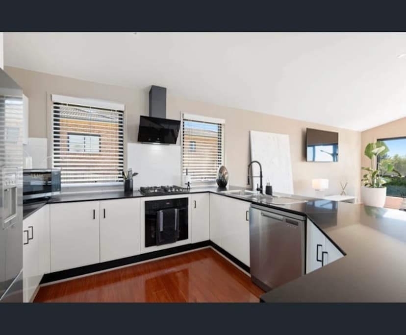 $300, Share-house, 5 bathrooms, Goulburn NSW 2580