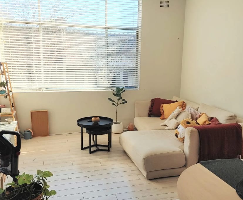 Furnished room in a flatshare