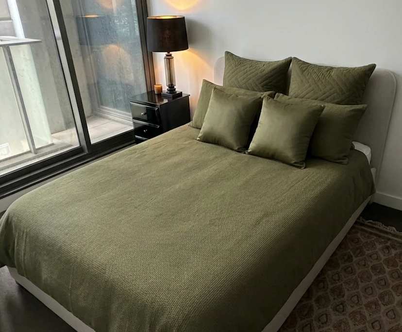 Furnished room with own bathroom