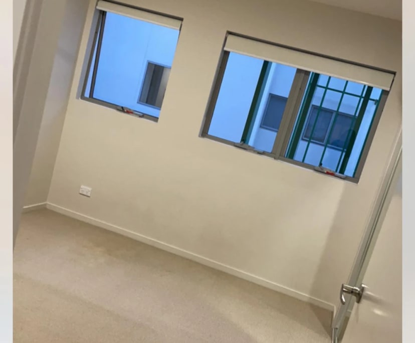 Room for Rent in Upper Mount Gravatt, Brisbane 27...