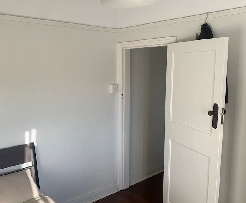 $240, Flatshare, 2 bathrooms, West End QLD 4101