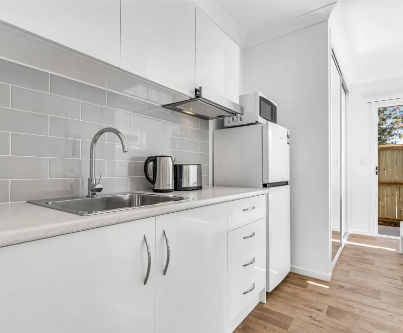 $425, Studio, 1 bathroom, Wynnum QLD 4178