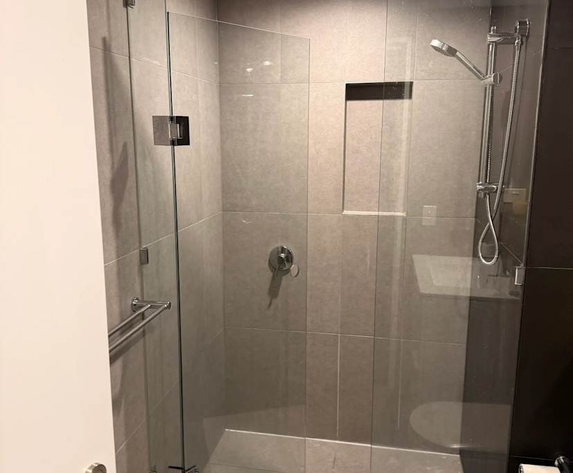 Furnished room with own bathroom