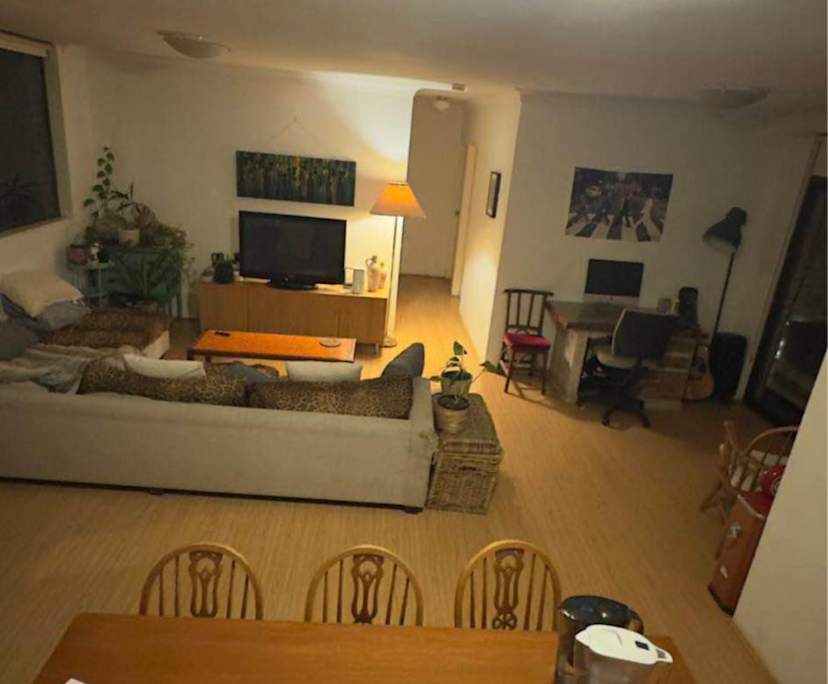 Room in a share house