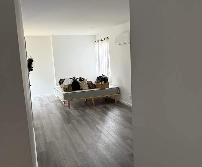 Furnished room with own bathroom