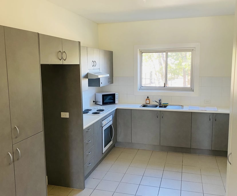 One Bed Flat for Rent in Lithgow, NSW 300, Furnis...