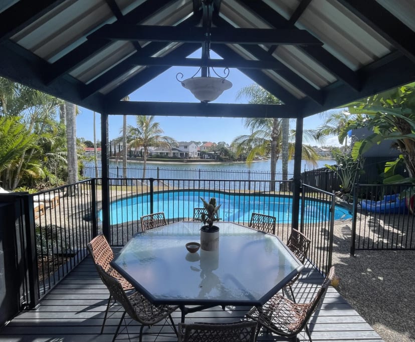 $300, Share-house, 3 bathrooms, Elanora QLD 4221