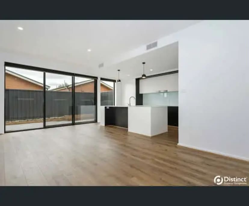 Unfurnished room in a share house