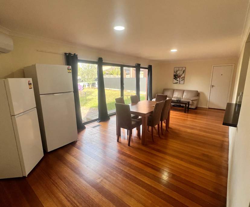 $330, Share-house, 6 bathrooms, Burwood East VIC 3151