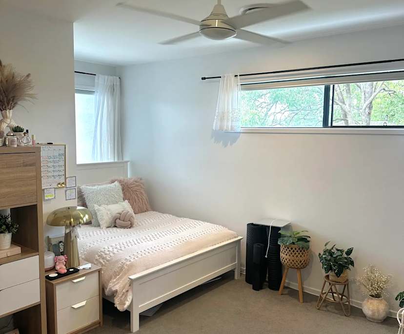 Unfurnished room in a share house