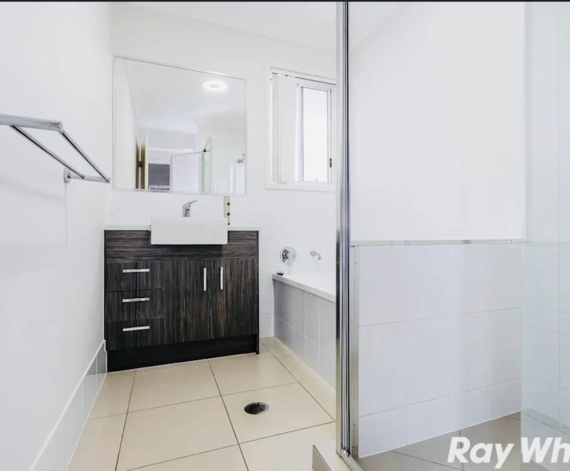 $355, Share-house, 3 bathrooms, Murrumba Downs QLD 4503