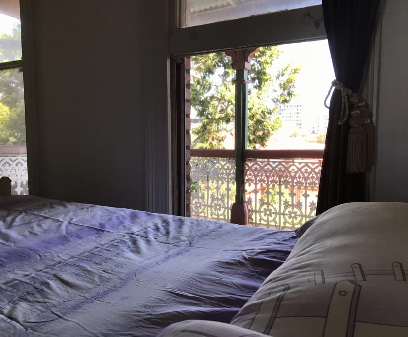 Furnished room in a flatshare