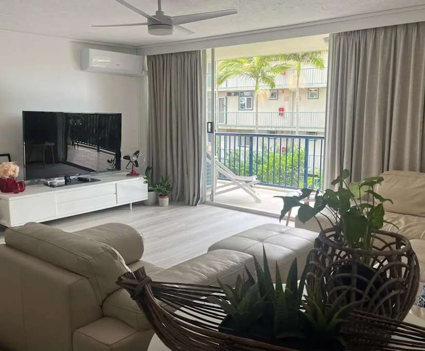 $320, Student-accommodation, 2 bathrooms, Surfers Paradise QLD 4217