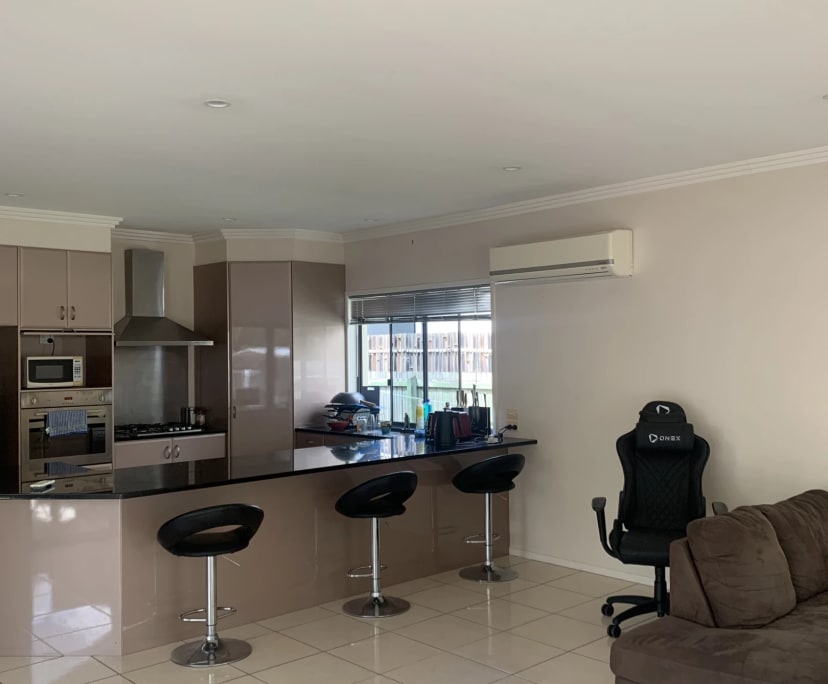 Unfurnished room in a share house