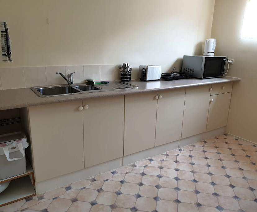 $250, Share-house, 4 bathrooms, Coorparoo QLD 4151