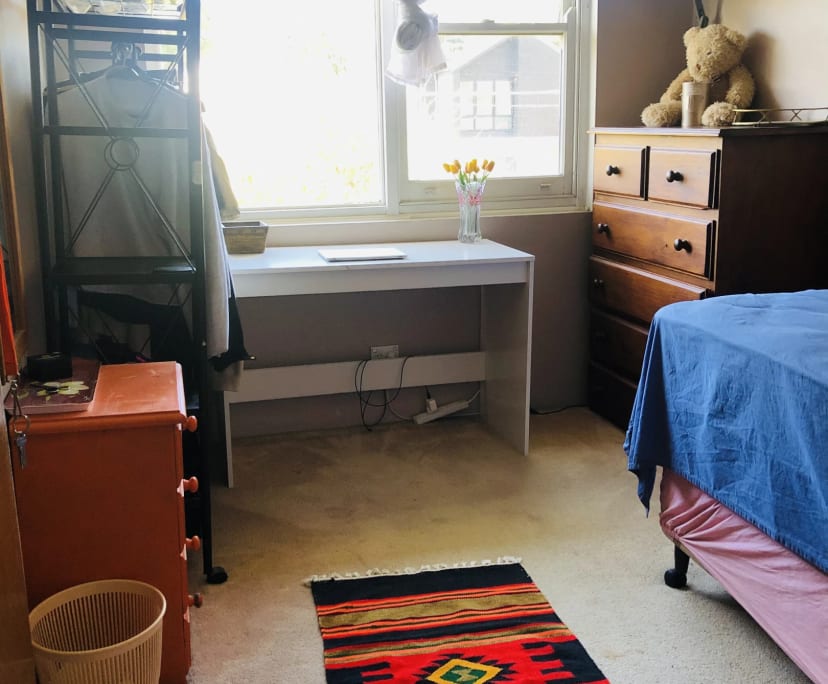 Furnished room in a flatshare