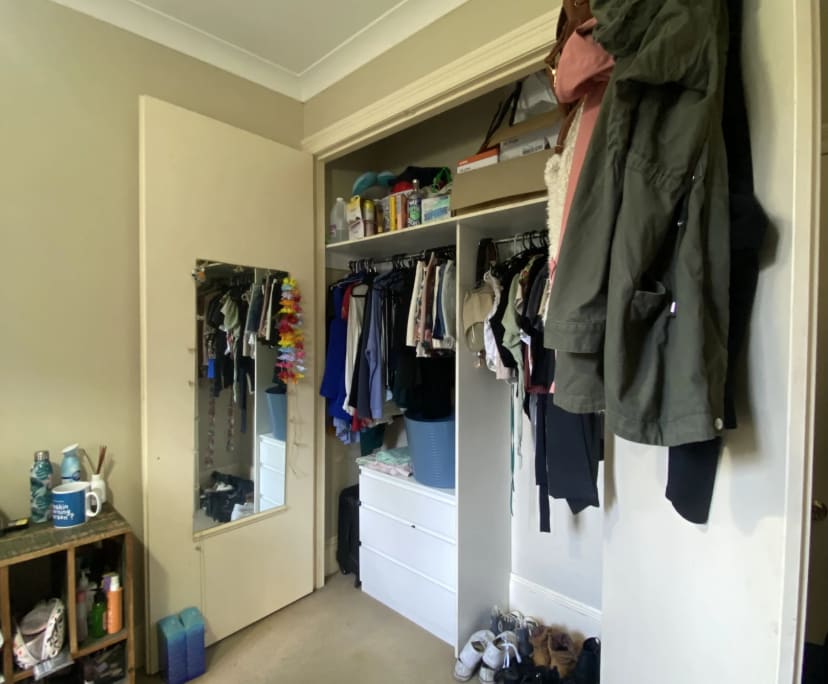 Furnished room in a share house
