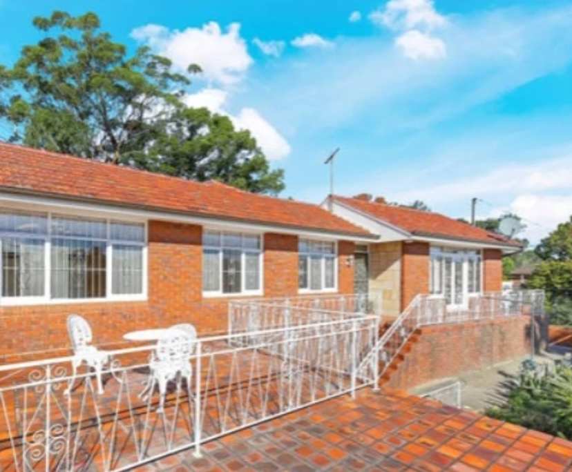 Unfurnished room in a share house