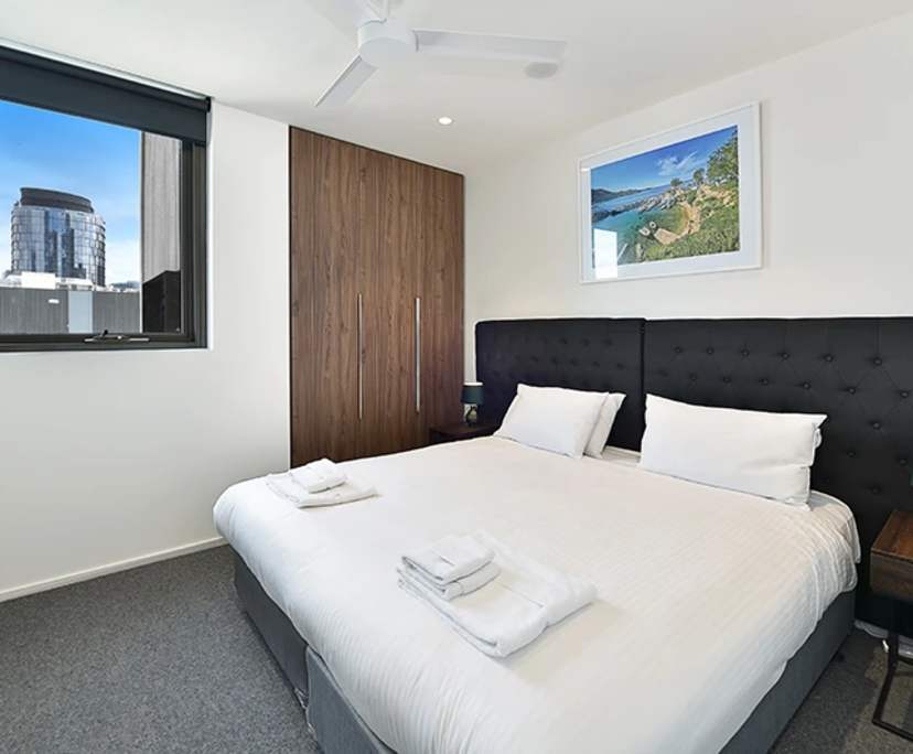 $899, Whole-property, 2 bathrooms, Melbourne VIC 3000