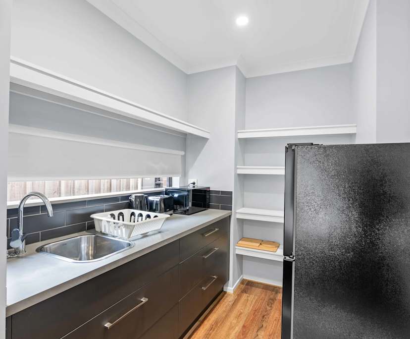 $300, Share-house, 6 bathrooms, Diggers Rest VIC 3427