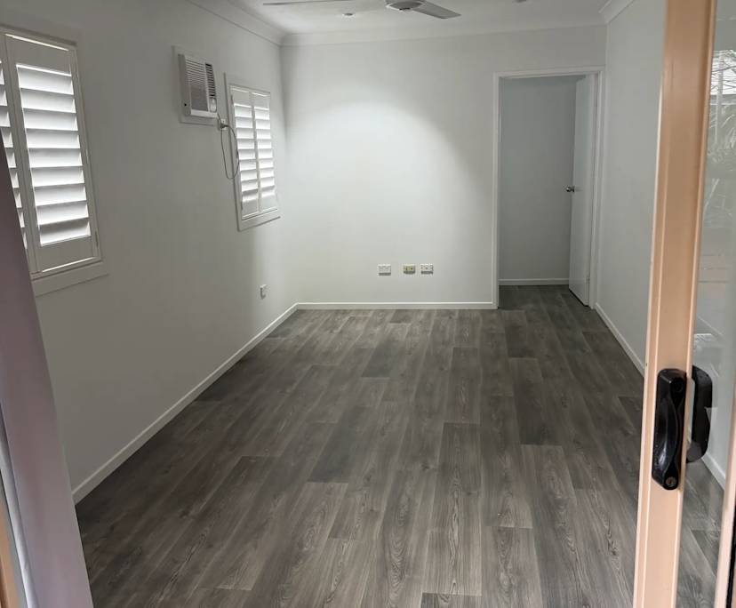 Unfurnished room with own bathroom