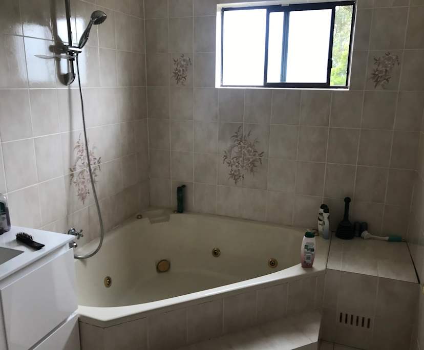 Unfurnished room in a share house