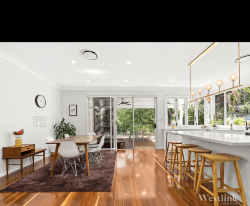 Room in a share house
